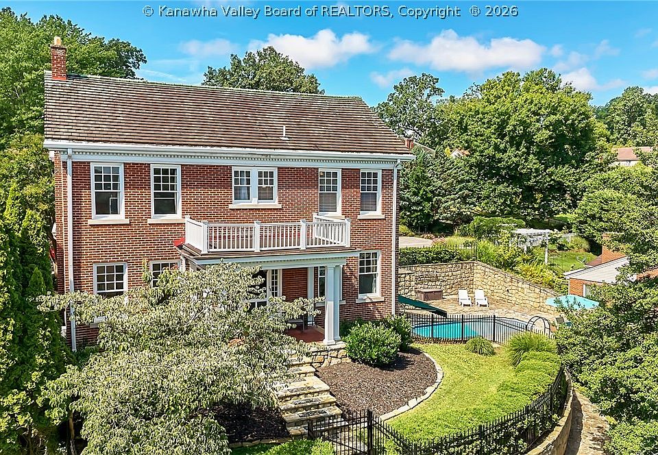 1st image of 104 Deming Dr