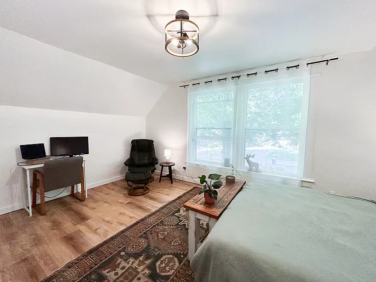 1011 W 15th Ave #A — Photo 4