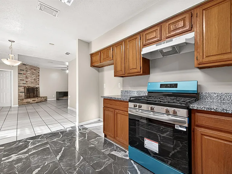 7422 Cortes Dr — Photo 19