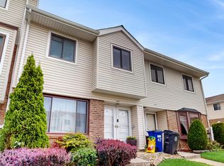 45 Redwood Loop, Staten Island, NY 10309