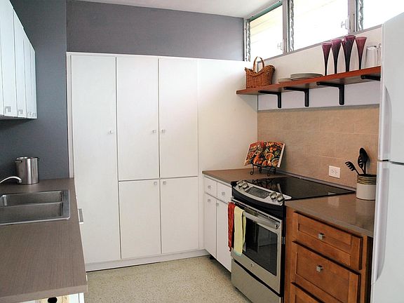 Kitchen, self-clean oven