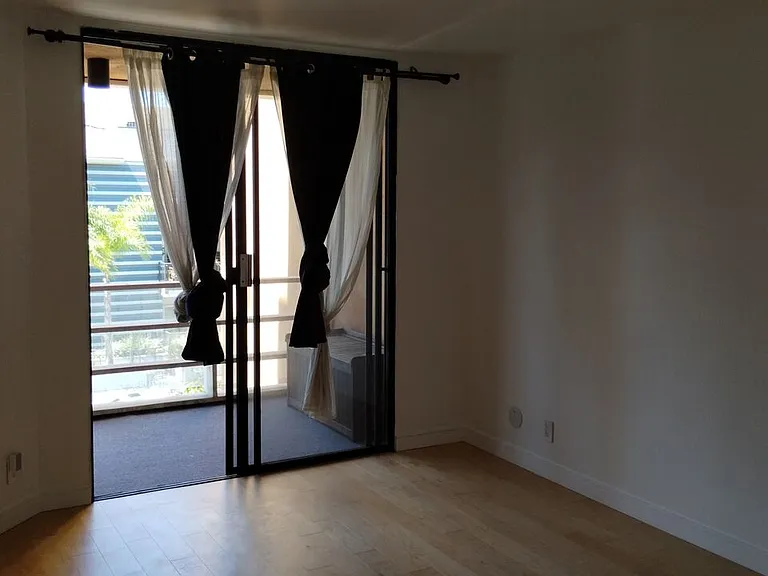 740 N Kings Rd #224 — Photo 17