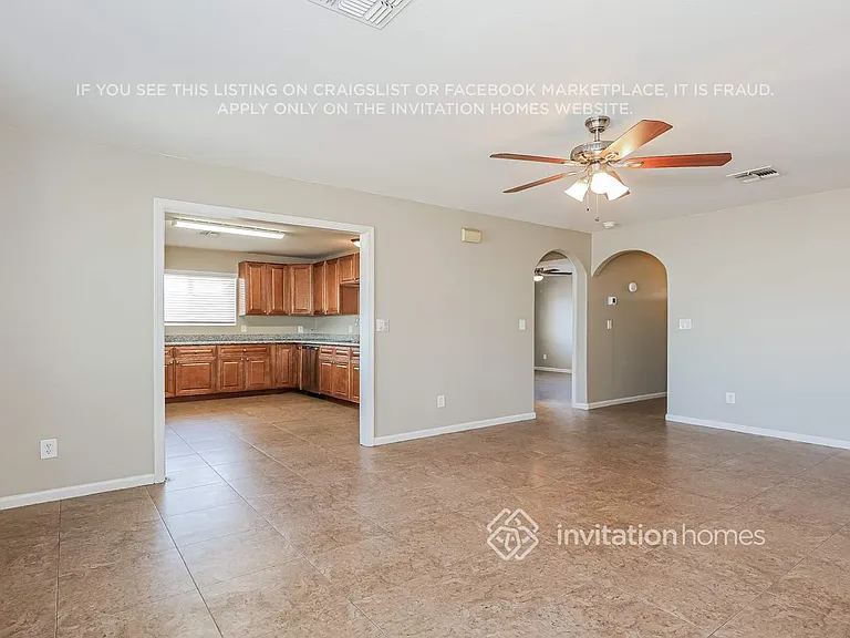 7501 W Whitton Ave — Photo 4