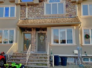 50 Calvanico Ln, Staten Island, NY 10314