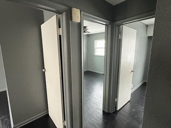 3rd image of 4915 Birchcrest Dr