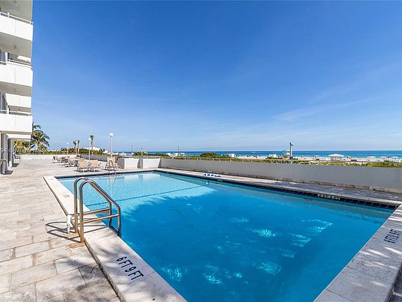 3rd image of 465 Ocean Dr APT 422
