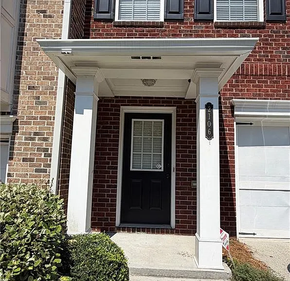 2106 Meadow Peak Rd — Photo 2