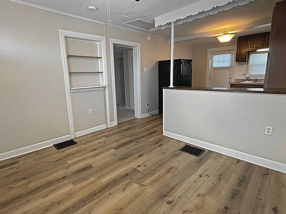 5th image of 270 W 2nd St #B