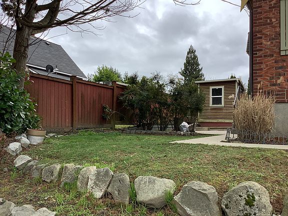 4th image of 2115 Burwell Pl