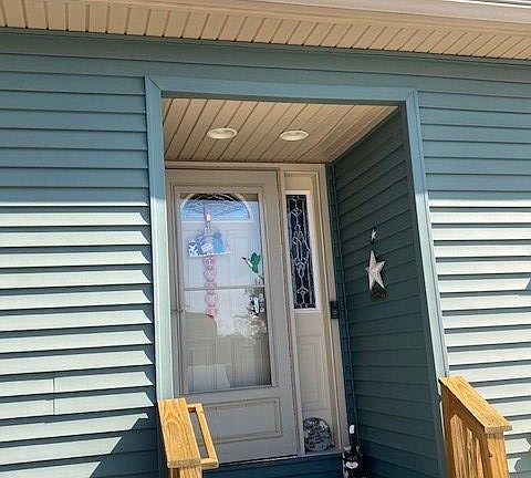 3rd image of 37 Scotch Pine Ln
