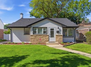 922 Glenlake Ave, Park Ridge, IL 60068