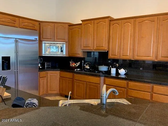 3 bed, 2.5 bath, 3144 sqft, $7,000 — Photo 4