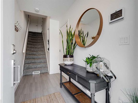 3rd image of 160 Walden Path SE