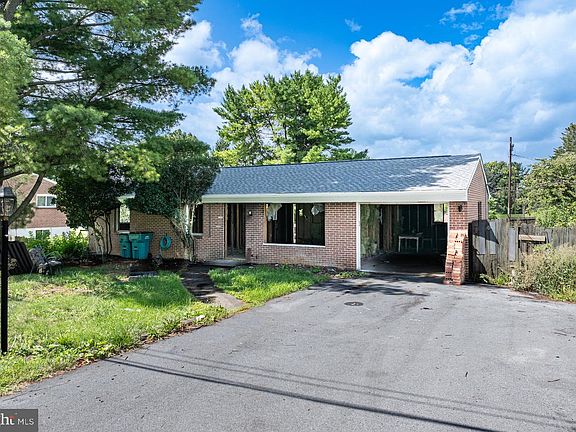 2nd image of 11838 Patrick Rd