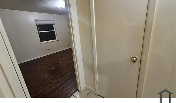 2420 Louise St #12 — Photo 15