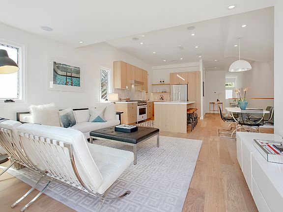 2nd image of 2681 Harrison St #1