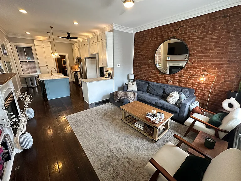 703 Mohawk St — Photo 4