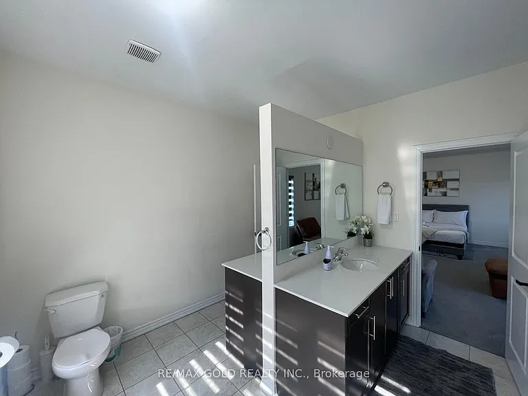 537 Veterans Dr — Photo 11
