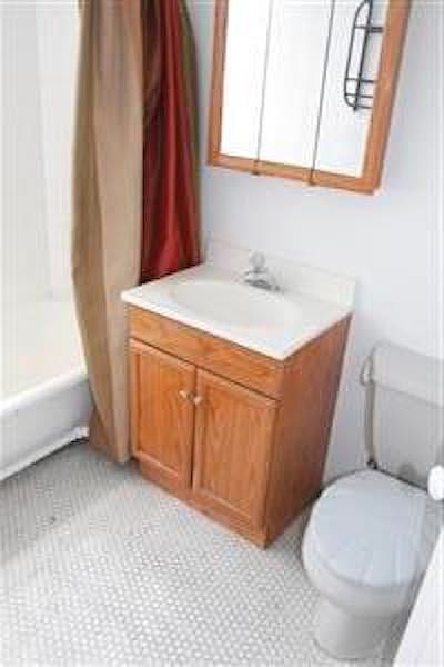 2nd image of 2432 N Linden Pl APT 304