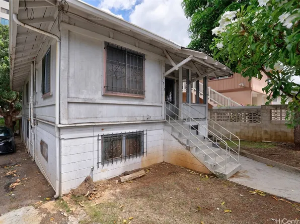 1738 Huna St, Honolulu, HI 96817