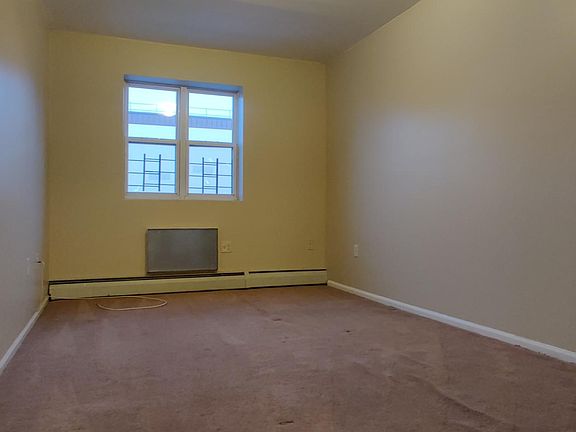 5th image of 2741 Lafayette Ave #2