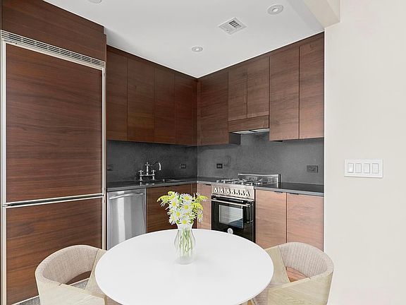 5th image of 540 W 28th St APT 7A
