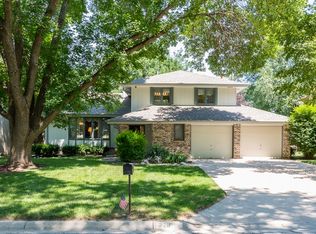 2211 S 166th St, Omaha, NE 68130
