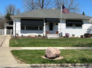 1139 Bonnie Ln, Mayfield Heights, OH
