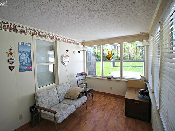 3rd image of 8115 Edgewood Dr