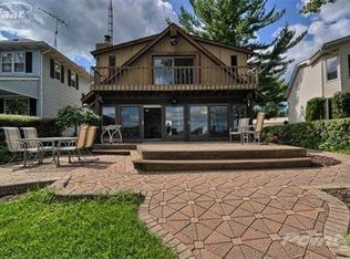 13477 Haddon St, Fenton, MI 48430