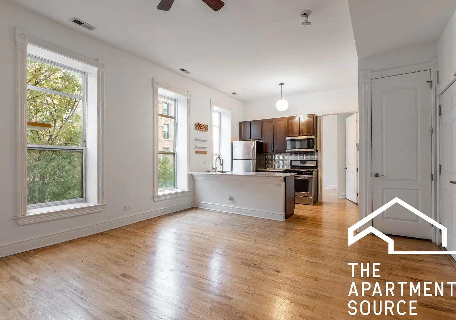 1659 S Throop St — Photo 1