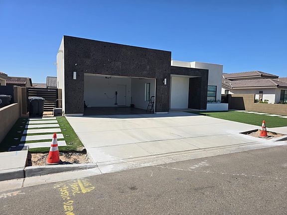 2nd image of 4253 E Santa Palmira St