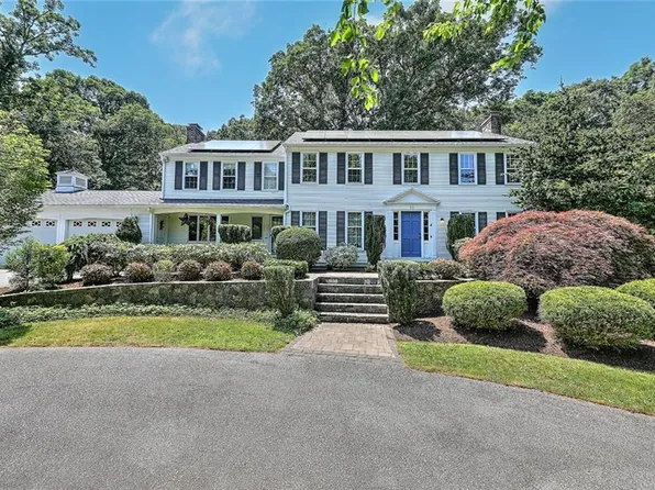 15 Signal Ridge Way, East Greenwich, RI 02818