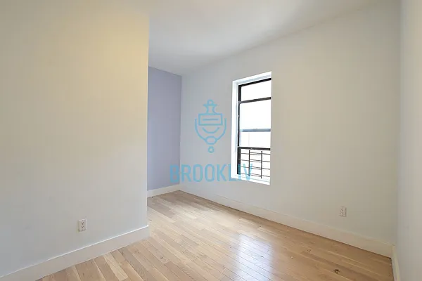 Rented by null | media 28