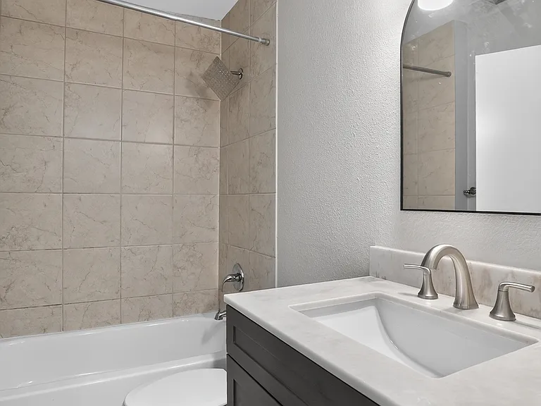 2606 Encina — Photo 28