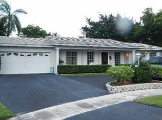 621 SW 61st Ave, Plantation, FL 33317
