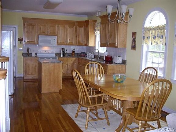 5th image of 8315 Regalia Ct