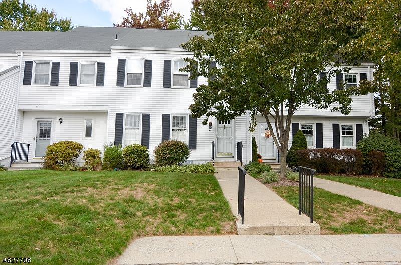 2nd image of 71 Hampshire Dr