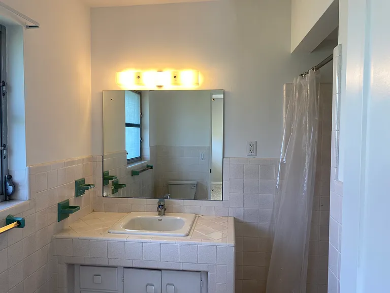 2335 Sunnyside Pl — Photo 8