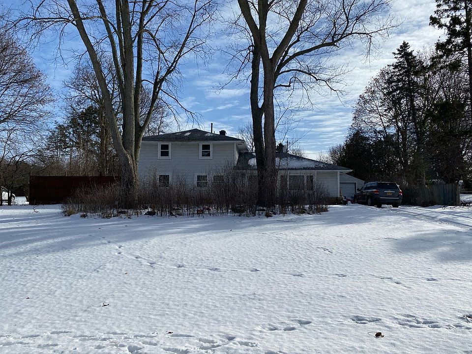 1st image of 24 Coronet Rd