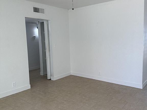 3rd image of 4818 E Appaloosa Dr