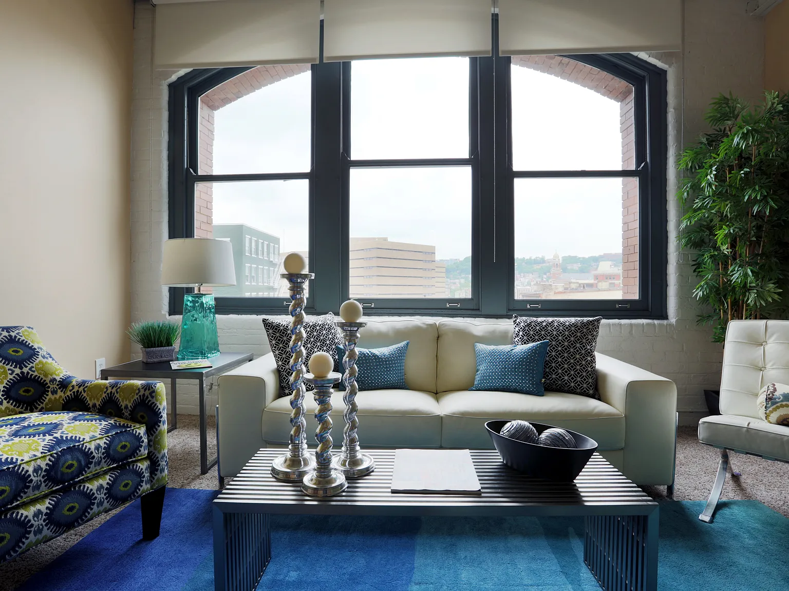 East 8 Lofts — Photo 2