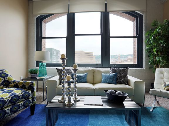 East 8 Lofts living room