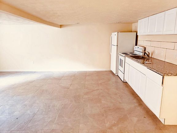 3rd image of 4706 Siegel St #3A