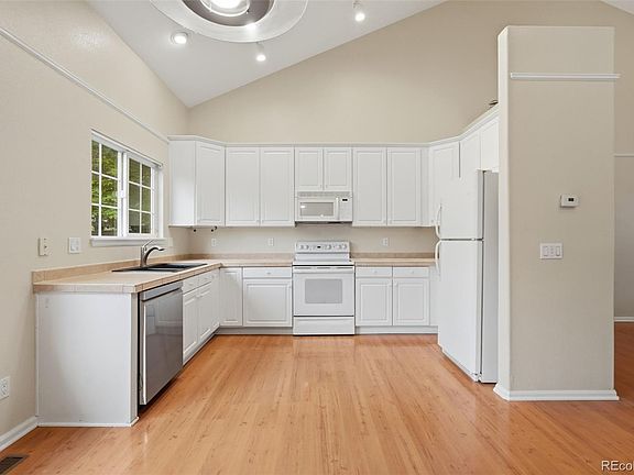 4th image of 1161 Riddlewood Road