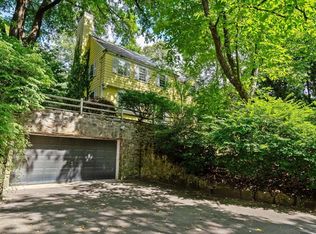 96 Wolcott Rd, Brookline, MA 02467