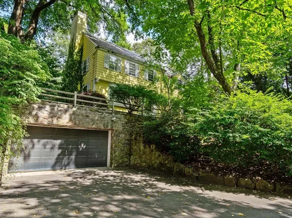 96 Wolcott Rd, Brookline, MA 02467