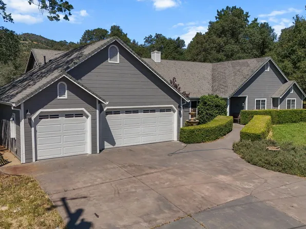 8957 Knobhill Cir, Redding, CA 96001