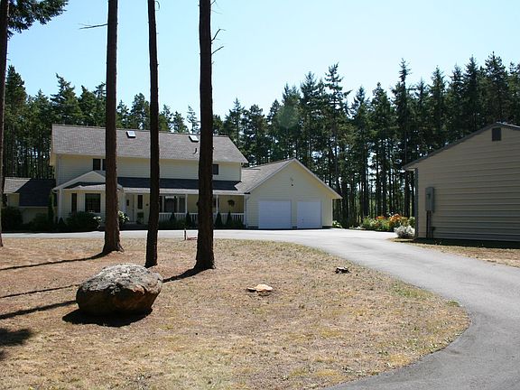 4th image of 1545 Wildberry Ln