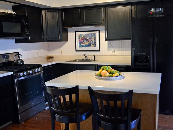 Gas stove, dishwasher, side by side refrigerator with ice ma